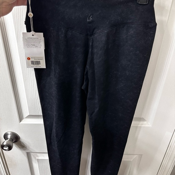 Onyx black mineral wash girlfriend legging NWT Buffbunny - Picture 3 of 5